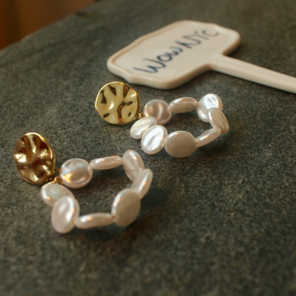 Pearl Circle Dainty round simple chic Gold earring - Picture 5 of 7